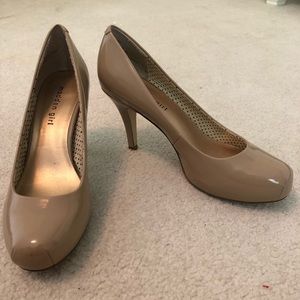 tan madden girl heels